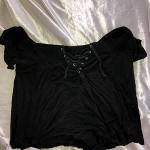 🖤American Eagle off the shoulder top